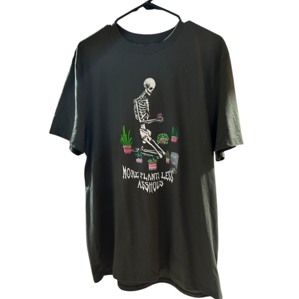 Green Graphic Tee with Skeleton and plants Design - Picture 3 of 7